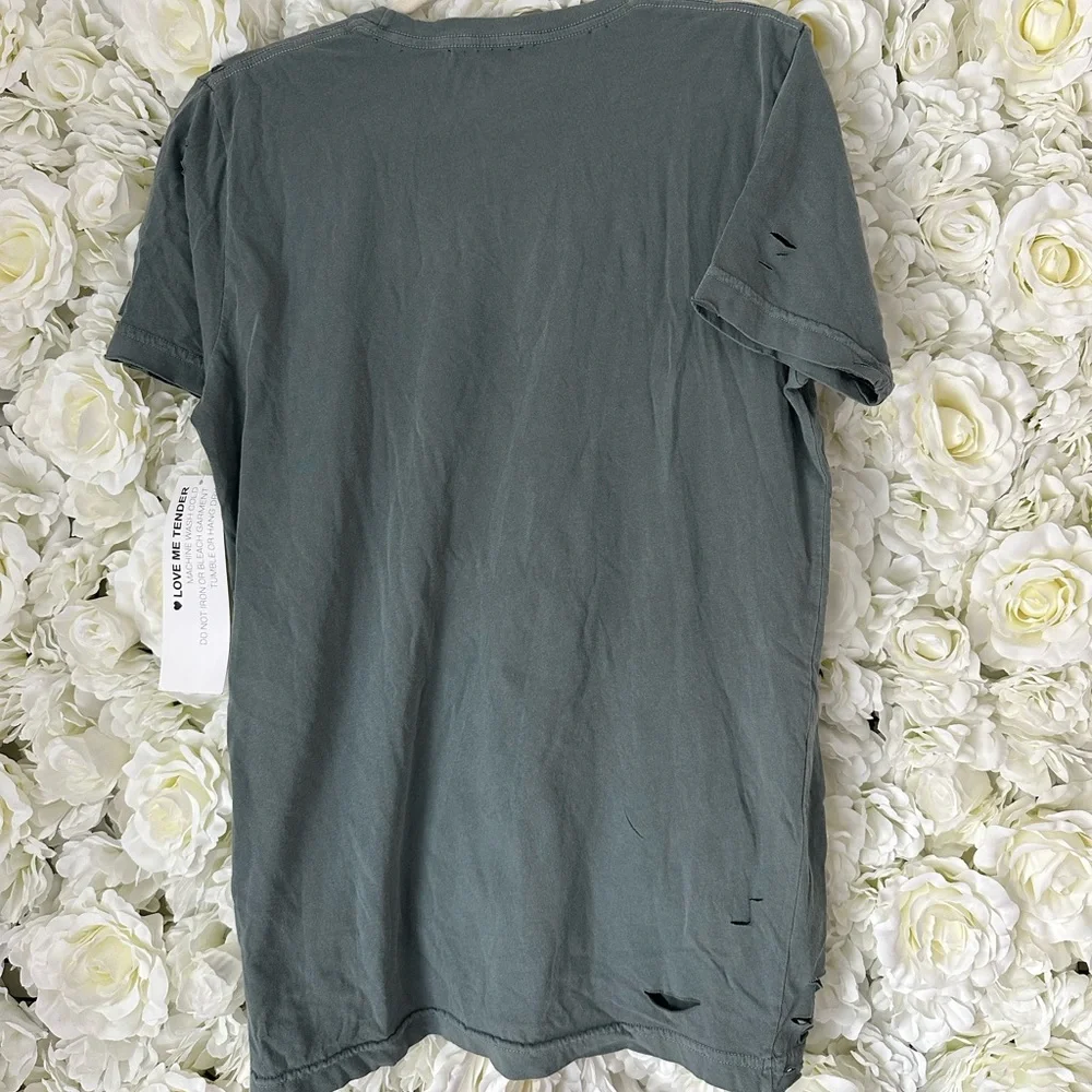 Graphic T-Shirt - Picture 3 of 5